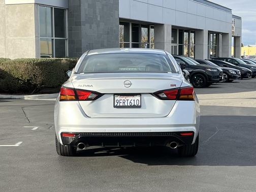 2023 Nissan Altima SR FWD