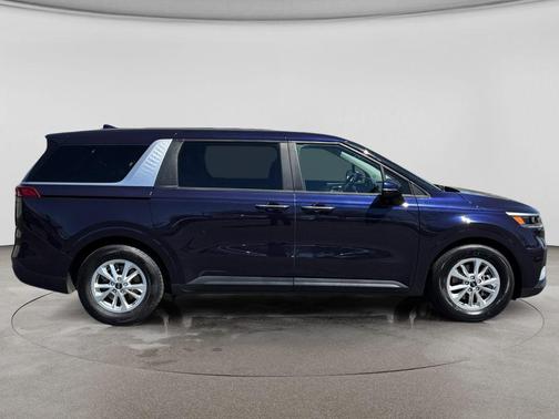 Deep Chroma Blue 2024 Kia Carnival LX