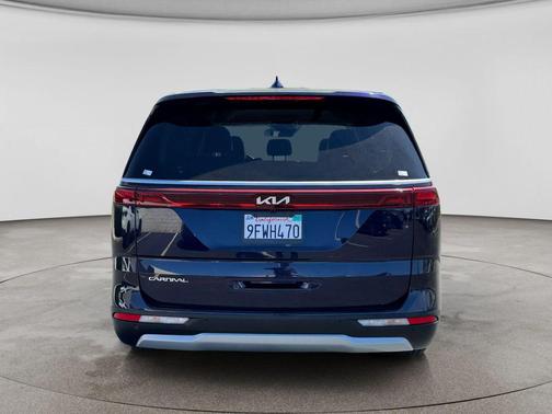 Deep Chroma Blue 2024 Kia Carnival LX