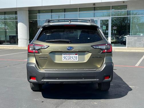 Autumn Green Metallic 2023 Subaru Outback Onyx Edition