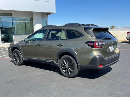 Autumn Green Metallic 2023 Subaru Outback Onyx Edition