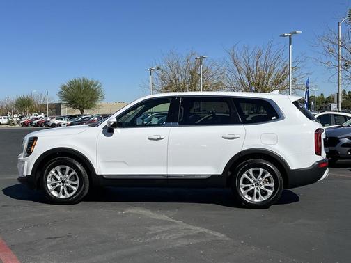 2022 Kia Telluride LX