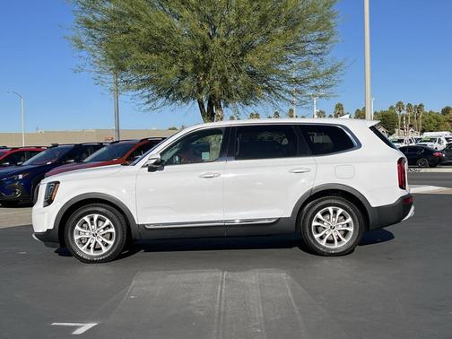 2022 Kia Telluride LX