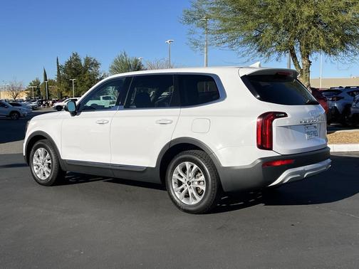 2022 Kia Telluride LX