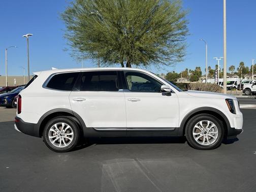 2022 Kia Telluride LX