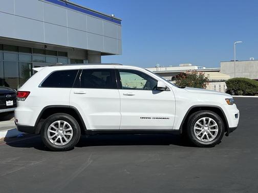 2021 Jeep Grand Cherokee Laredo