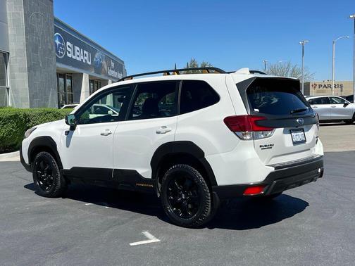 Crystal White Pearl 2023 Subaru Forester Wilderness