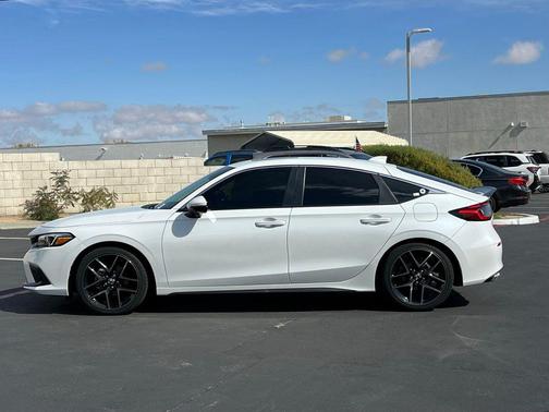 Platinum White Pearl 2024 Honda Civic Sport Touring