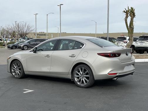 2025 Mazda Mazda3 FWD w/Preferred Package