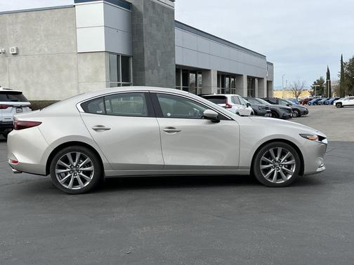 2025 Mazda Mazda3 FWD w/Preferred Package