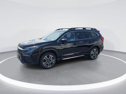 Crystal Black Silica 2026 Subaru Ascent Limited 7-Passenger