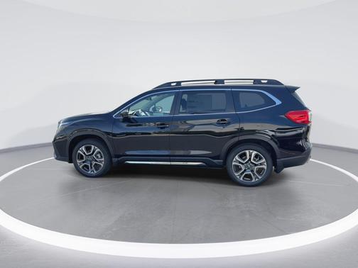 Crystal Black Silica 2026 Subaru Ascent Limited 7-Passenger
