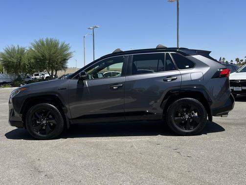 2021 Toyota RAV4 Hybrid SE