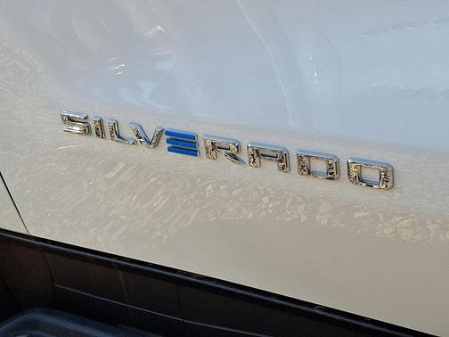 2025 Chevrolet Silverado EV LT