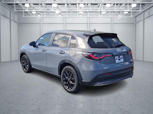 Urban Gray Pearl 2024 Honda HR-V AWD Sport