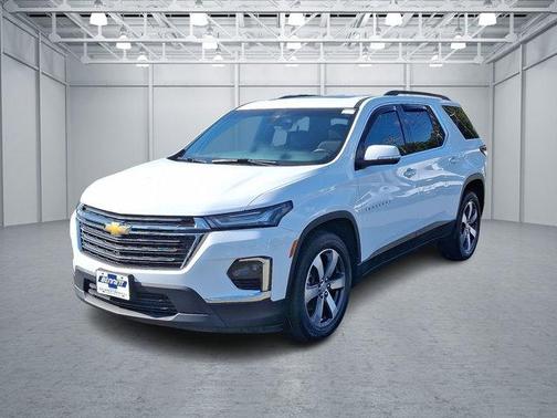 2022 Chevrolet Traverse LT Leather
