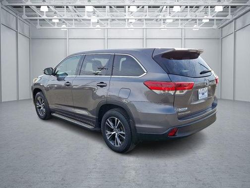 2018 Toyota Highlander LE