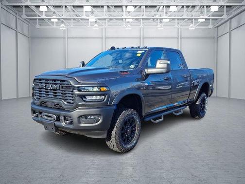 2025 RAM 2500 Tradesman Crew Cab 4x4 6'4' Box
