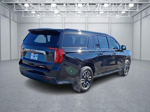 2021 GMC Yukon XL 4WD AT4