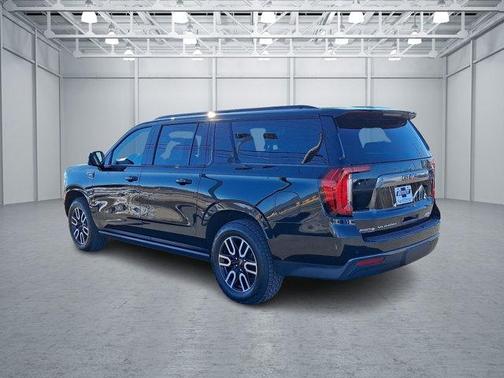 2021 GMC Yukon XL 4WD AT4