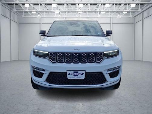 2022 Jeep Grand Cherokee Summit