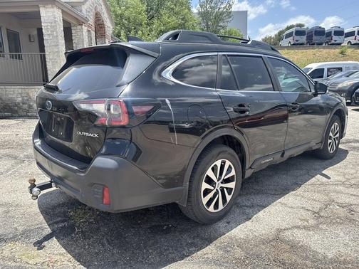 Crystal Black Silica 2022 Subaru Outback Premium