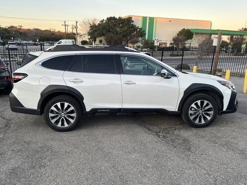 2023 Subaru Outback Touring XT