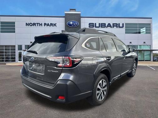 2025 Subaru Outback Base