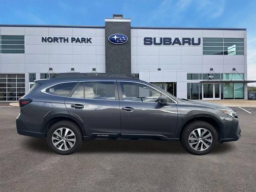 2025 Subaru Outback Base