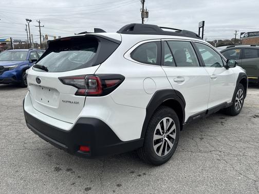 2025 Subaru Outback Base