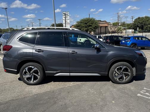 2023 Subaru Forester Touring