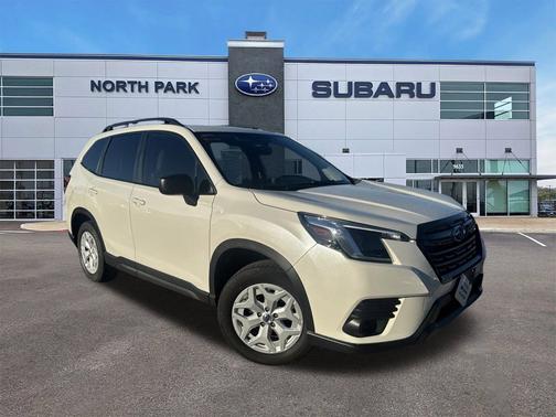 2023 Subaru Forester Base