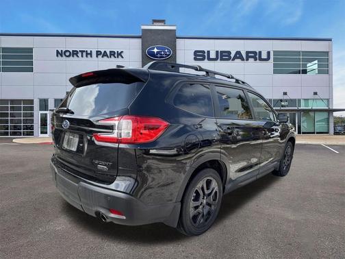 Crystal Black Silica 2023 Subaru Ascent Onyx Edition Limited 7-Passenger