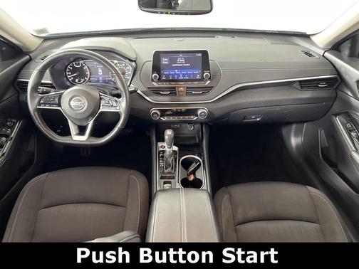 2020 Nissan Altima 2.5 SV
