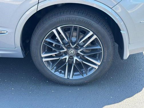 Solar Silver Metallic 2026 Acura MDX Advance Package