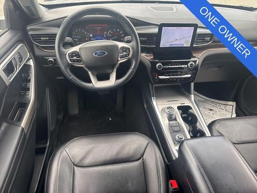 Silver Metallic 2022 Ford Explorer Limited