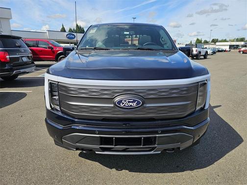 2025 Ford F-150 Lightning LARIAT