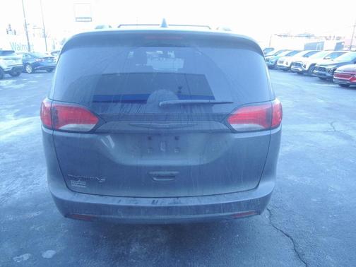 2020 Chrysler Pacifica Touring-L