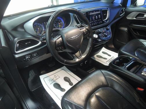 2020 Chrysler Pacifica Touring-L