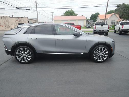 2024 Cadillac LYRIQ Luxury