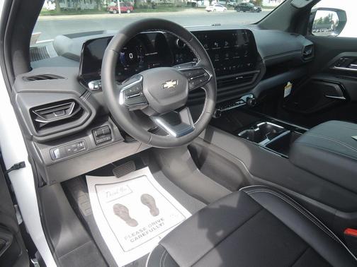 2025 Chevrolet Silverado EV LT