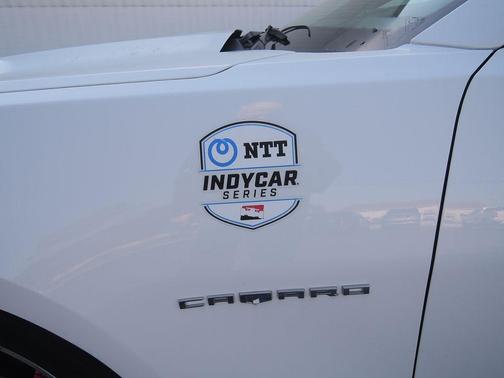 Summit White 2019 Chevrolet Camaro 2SS