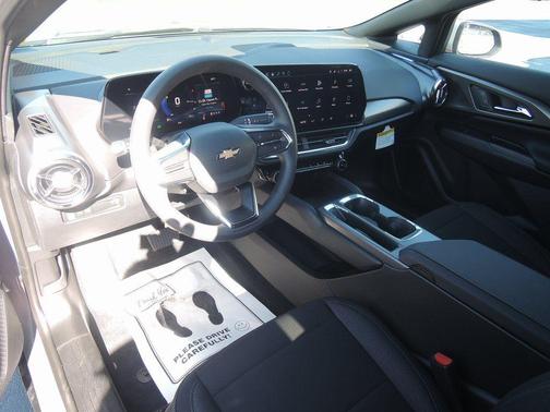 2026 Chevrolet Equinox EV LT 1