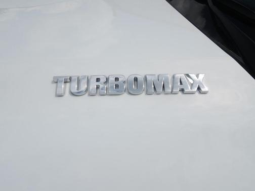 Summit White 2026 Chevrolet Silverado 1500 RST