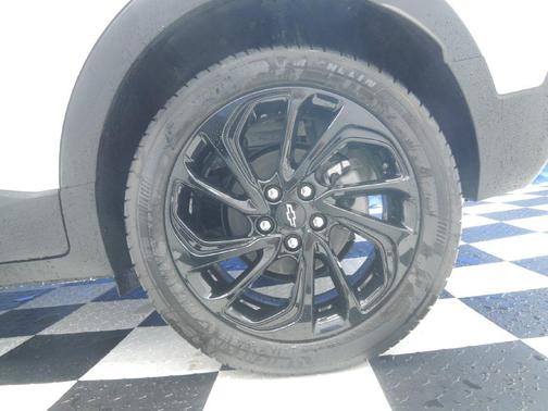 Summit White 2027 Chevrolet Bolt RS
