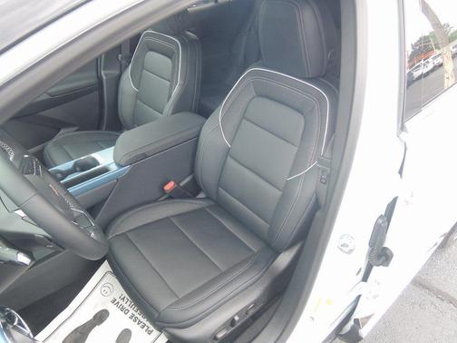 2025 Chevrolet Equinox EV LT 2