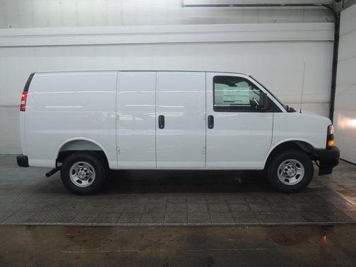 Summit White 2026 Chevrolet Express 2500 Work Van