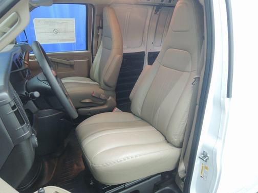 Summit White 2026 Chevrolet Express 2500 Work Van