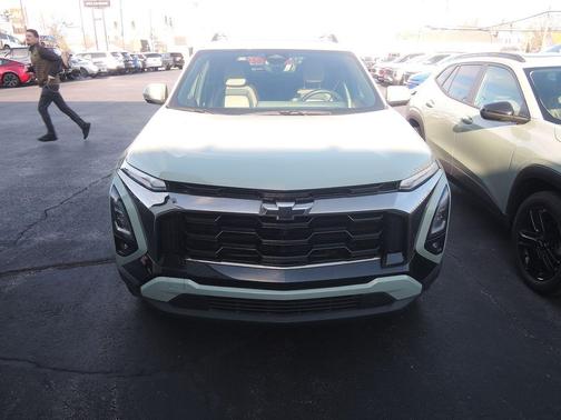 Green 2026 Chevrolet Equinox ACTIV