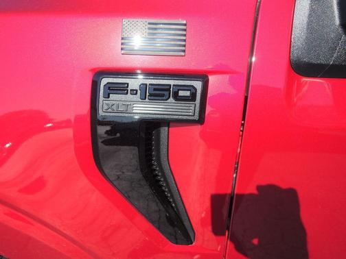 Rapid Red Metallic Tinted Clearcoat 2024 Ford F-150 XLT